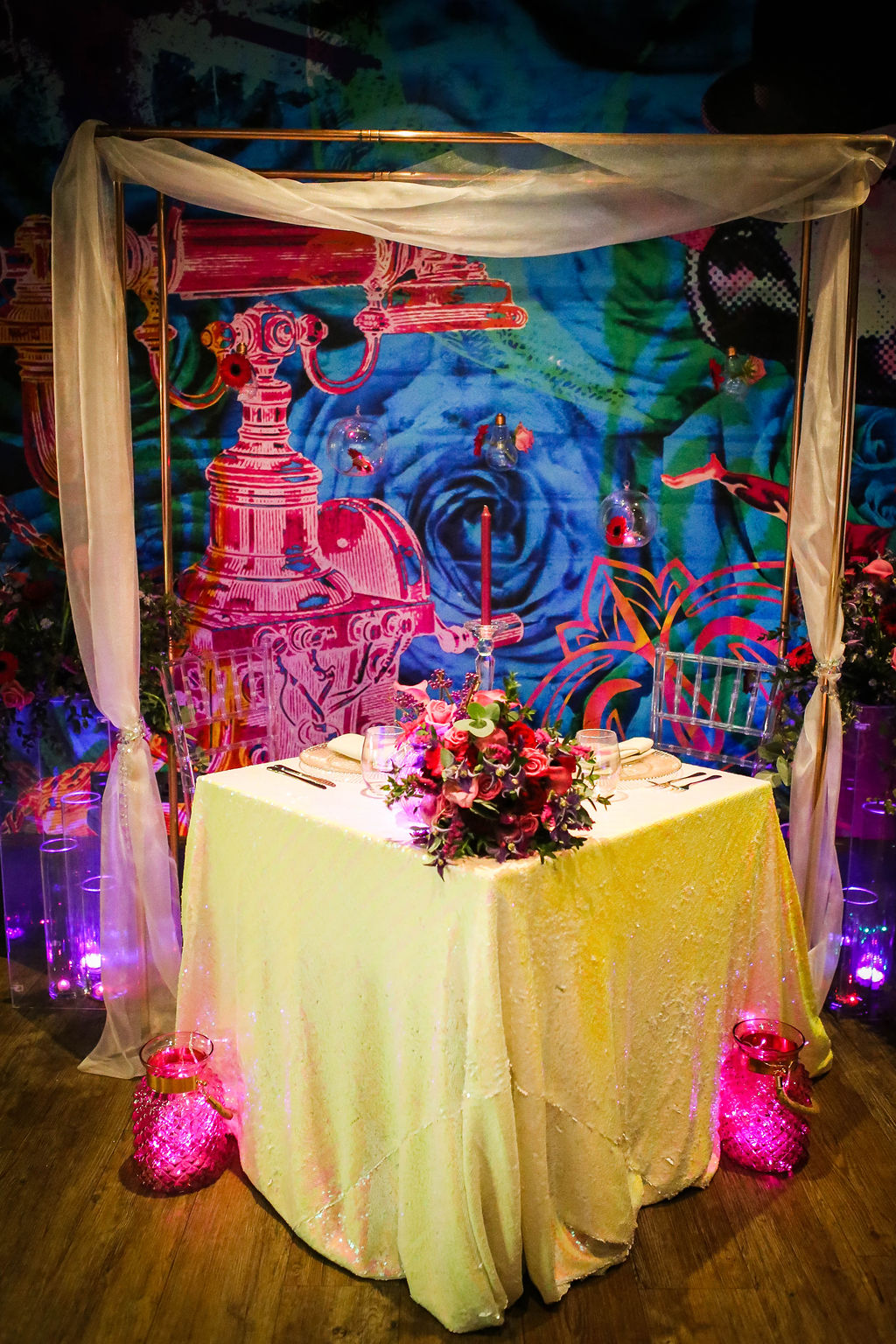 Wedding table with sequin table cloth